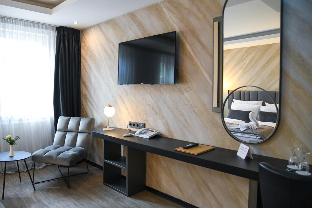 Hotel Zum Weissen Ross Делич Екстериор снимка