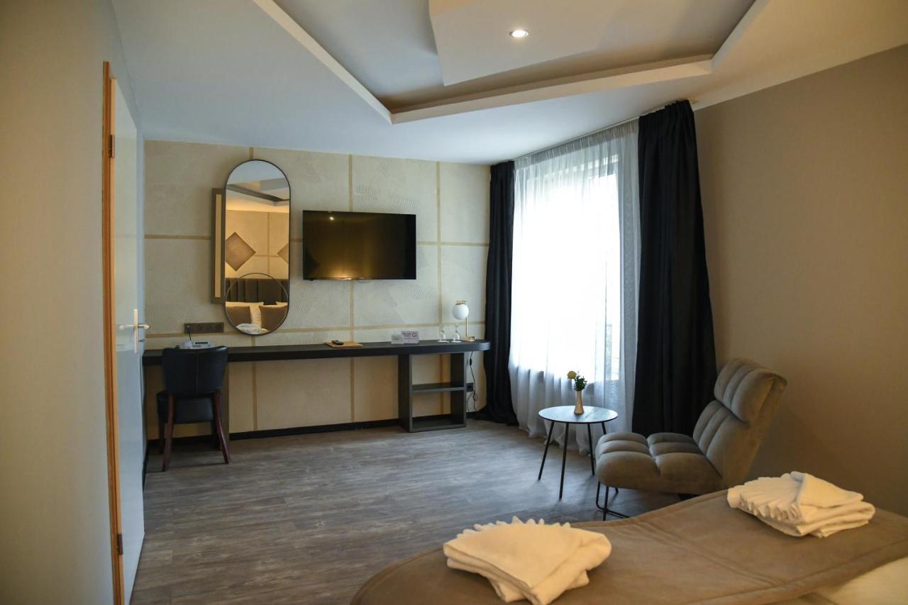 Hotel Zum Weissen Ross Делич Екстериор снимка