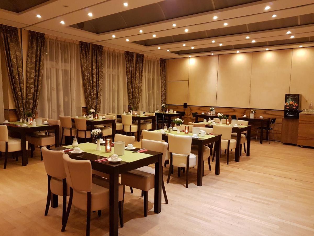 Hotel Zum Weissen Ross Делич Екстериор снимка